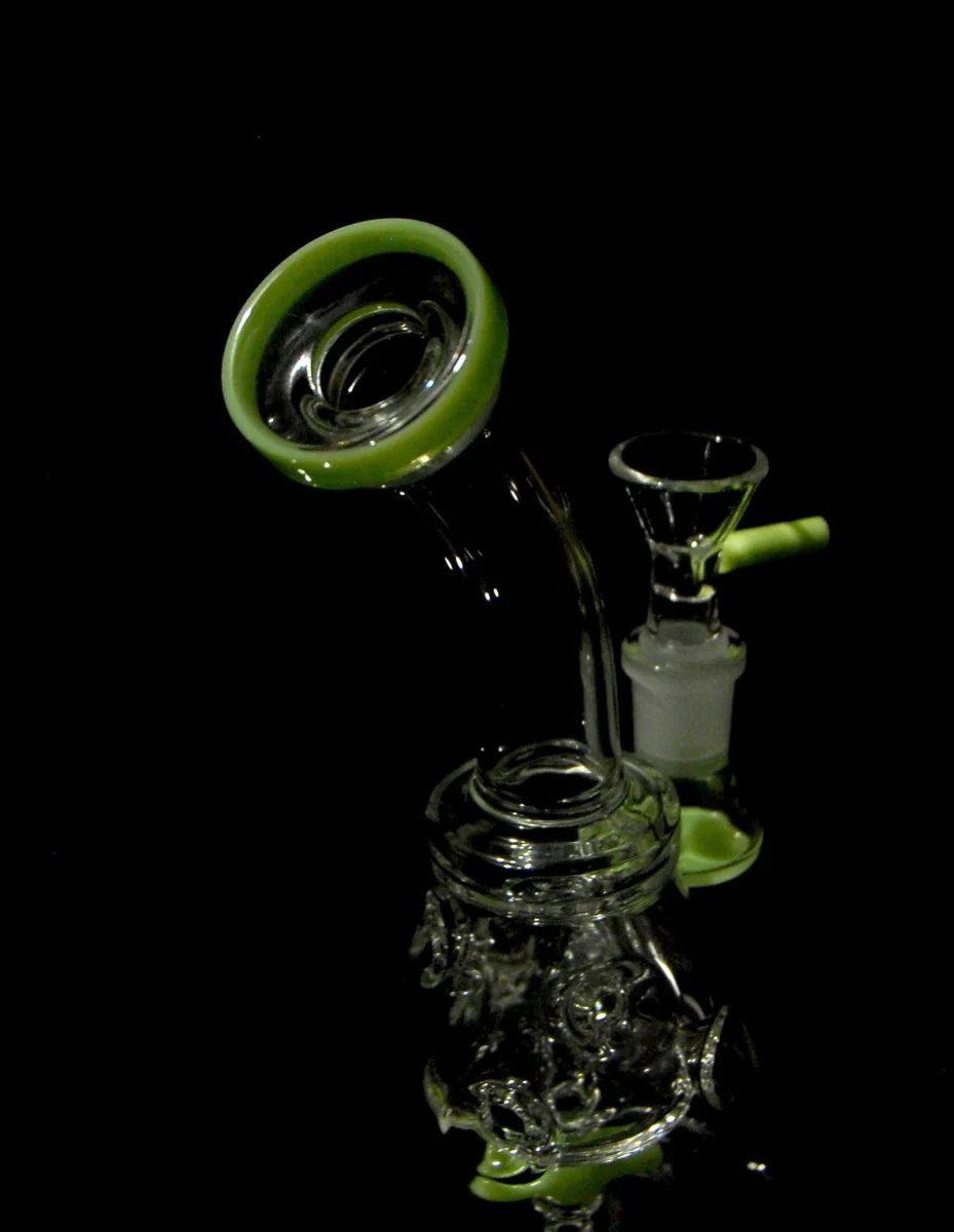 7.5" Green Thick Glass Water Pipe Recycler - Image 3